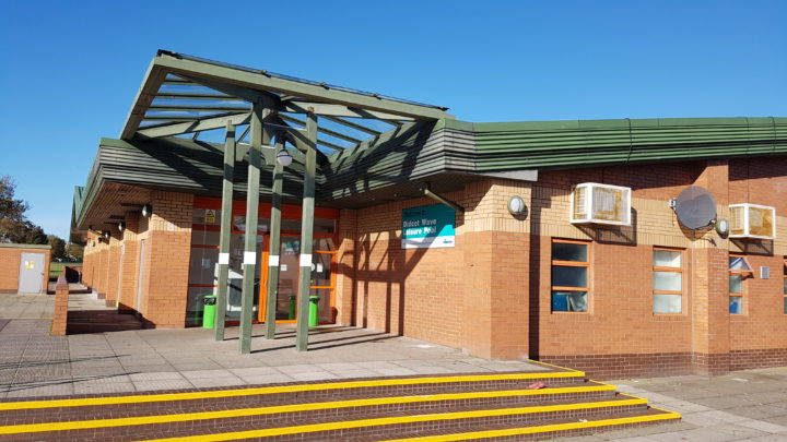 External image of The Didcot Wave Leisure Centre on a sunny day